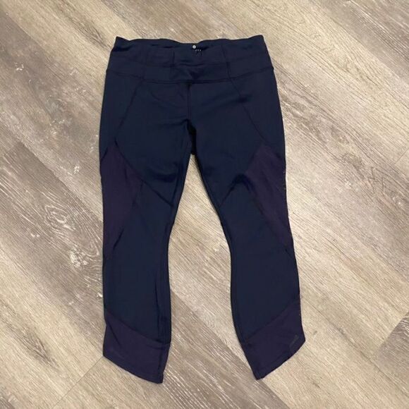 Lot of 2 Athleta Black & Navy Atheltic Leggings Women M - Picture 2 of 5